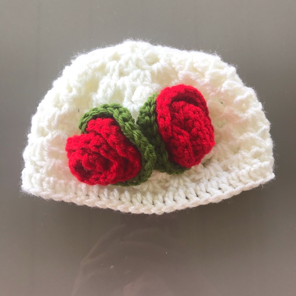 Hand crocheted rose hat 0-12 months